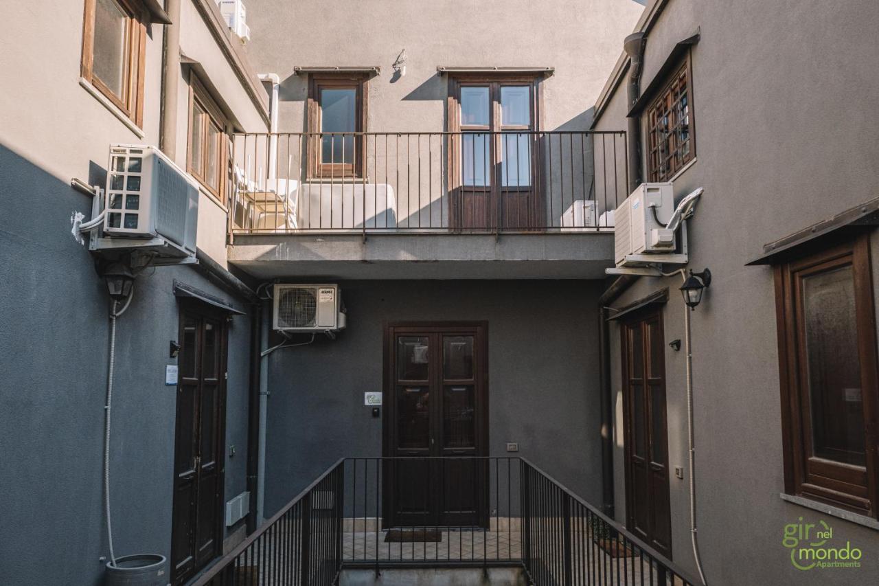 Giro Nel Mondo Apartments Catania Exterior photo